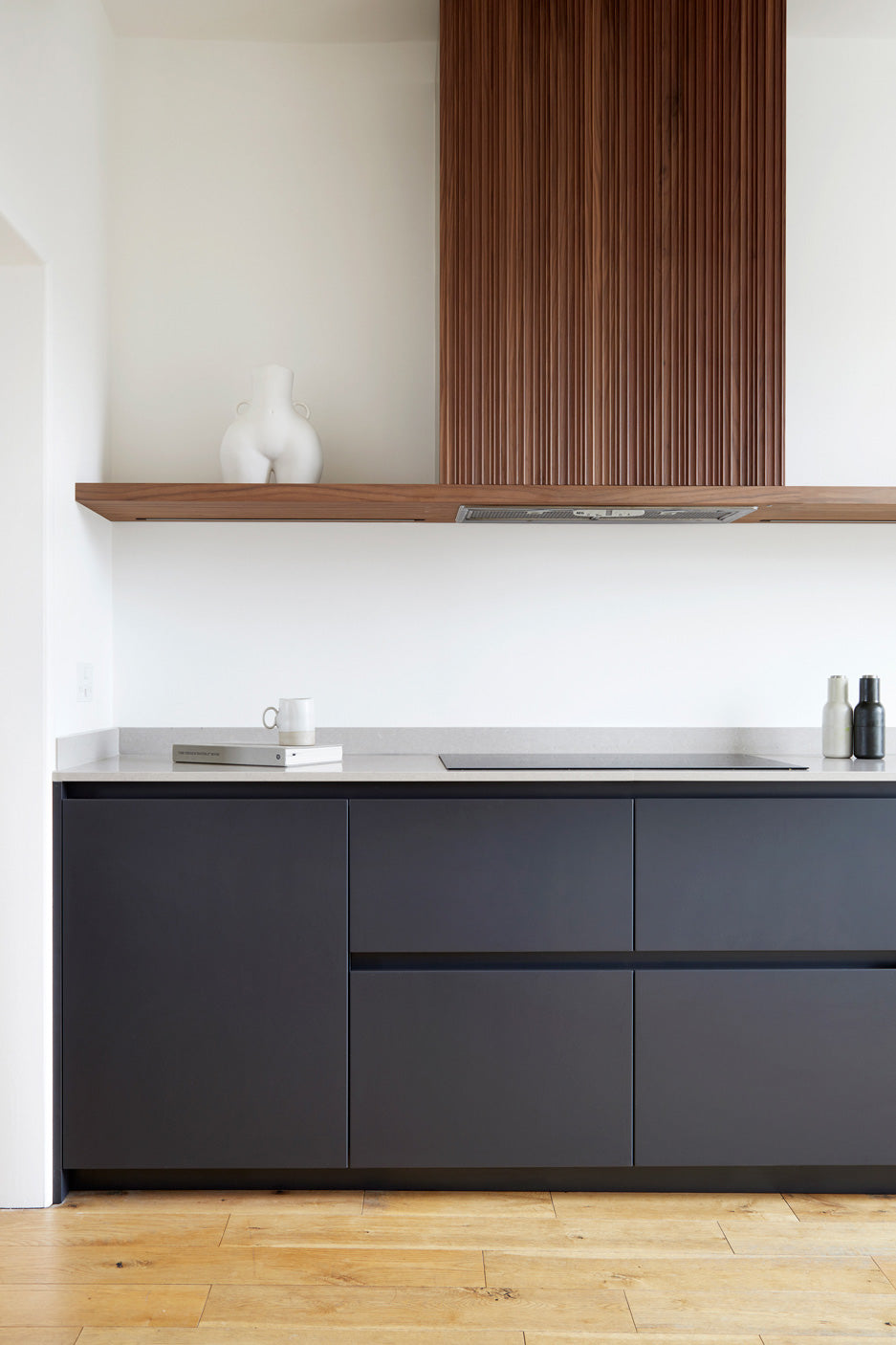London Kitchen Supply Store,
Luxury kitchen supplier London,
Complete Kitchen,
Kitchen Design Services,
Design Your kitchen Project
European-made kitchen cabinets,
UGUISU Kitchen supplier,